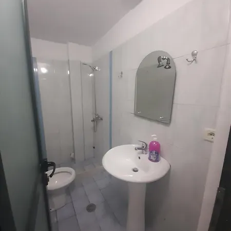 Mucaj House * Vlorë