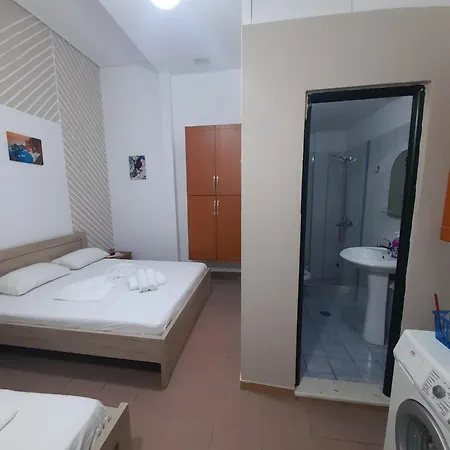 Mucaj House *